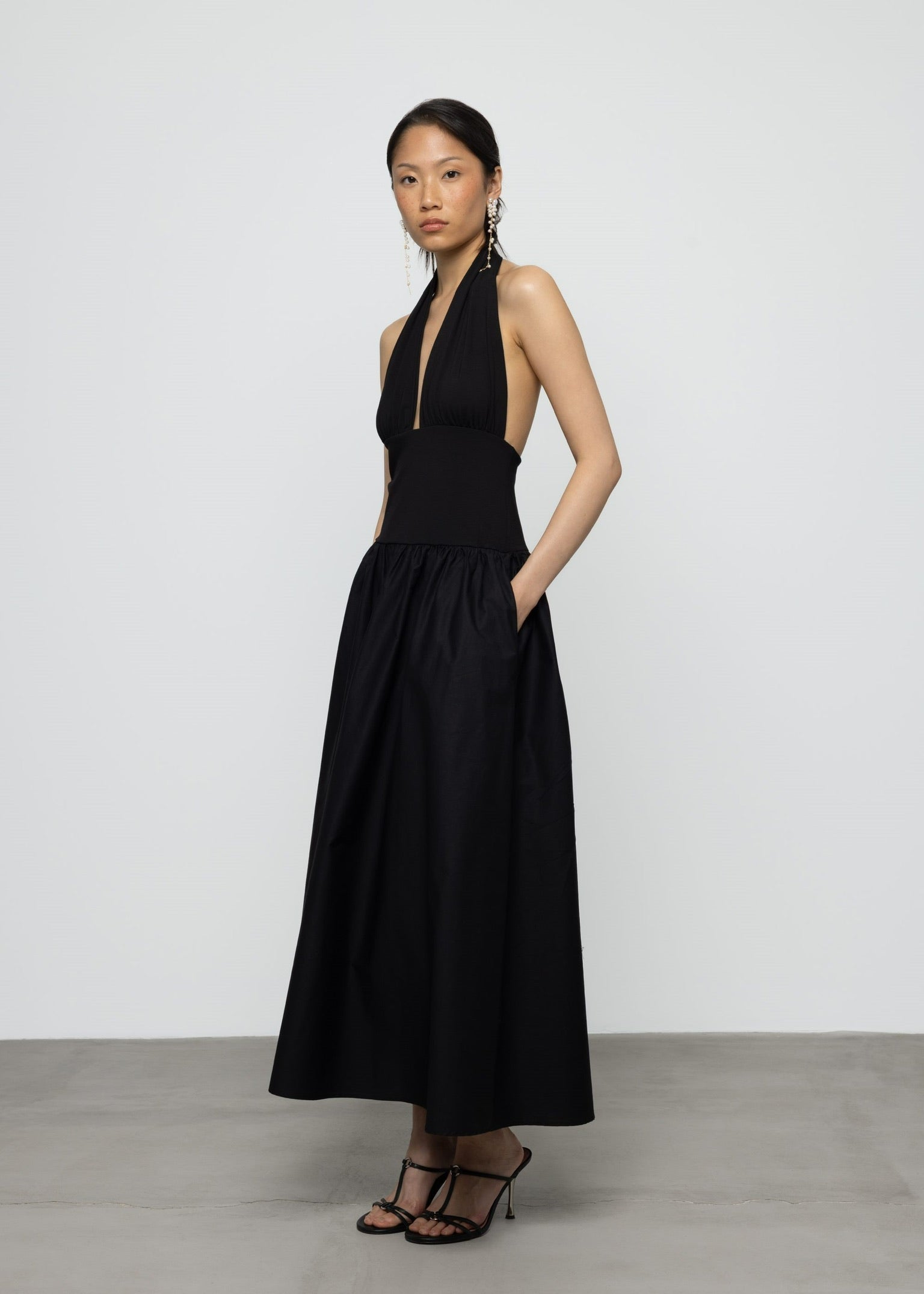 Esthé Open Back Poplin Dress in Black