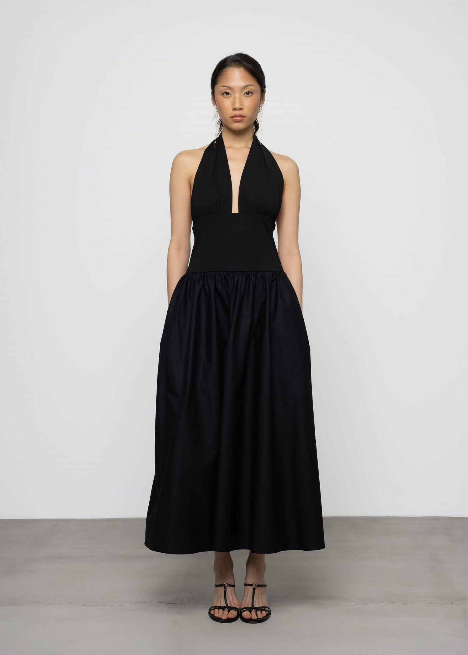Esthé Open Back Poplin Dress in Black