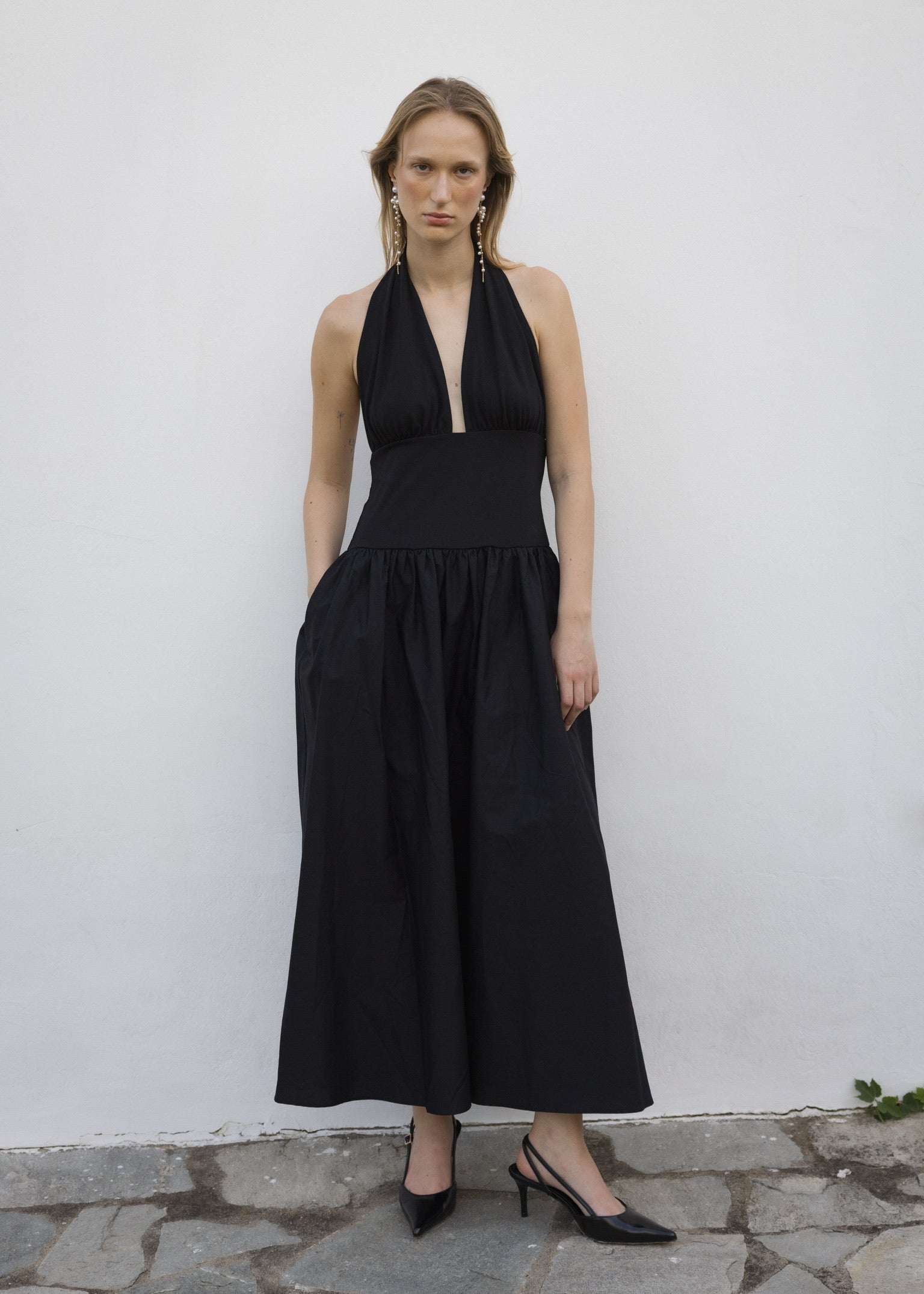 Esthé Open Back Poplin Dress in Black
