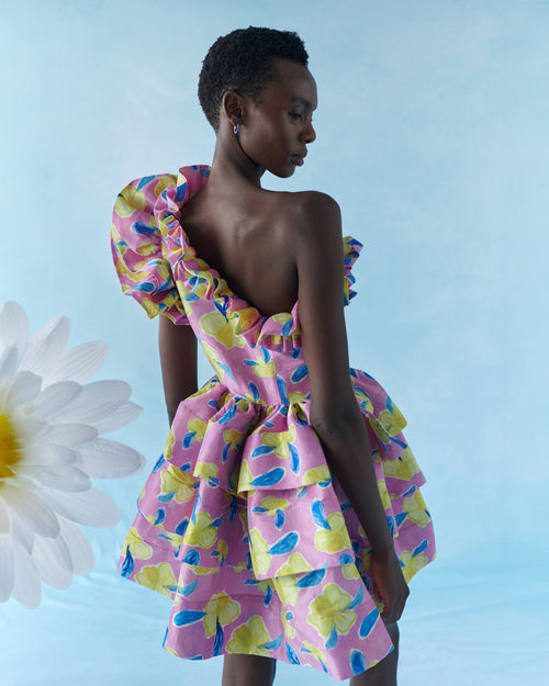 Robe Celia B Baltic Orchid – Location 75 £ / Achat 335 £