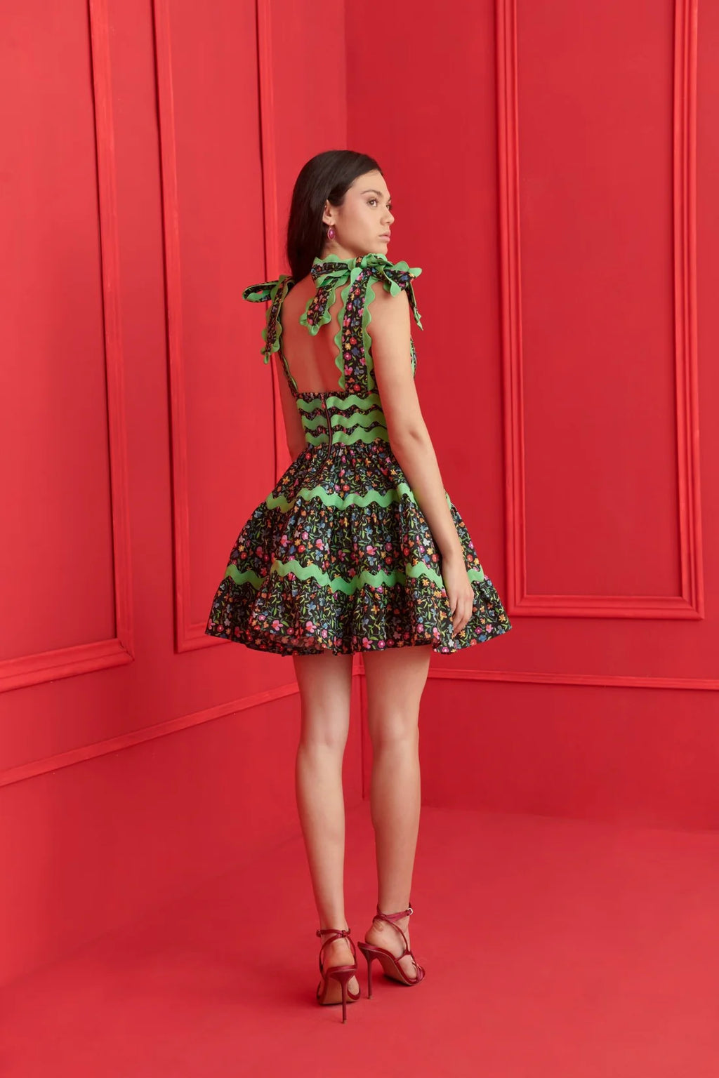 Vestido Midnight Celia B Cheli - Alquílalo desde 68 £