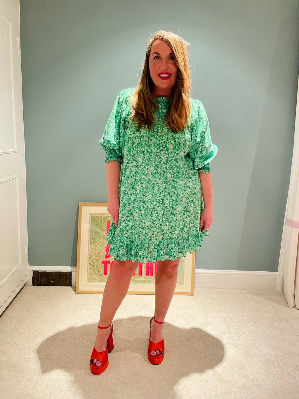 Alquila el vestido Azalea de Rixo para mujer - Verde Prado Estampado Floral